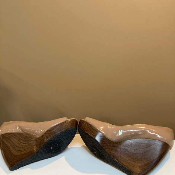 Jessica Simpson Platforms. Beige size 9 1/2 - Picture 7 of 8